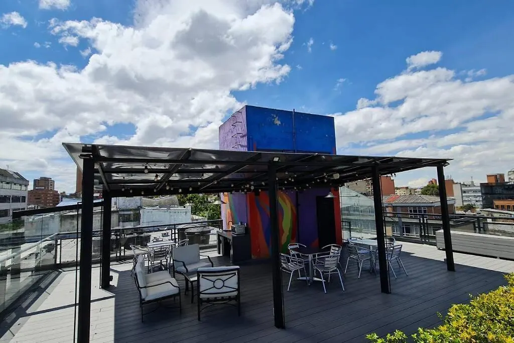 Great Space In Perfect Area! Walk Everywhere! Bogota