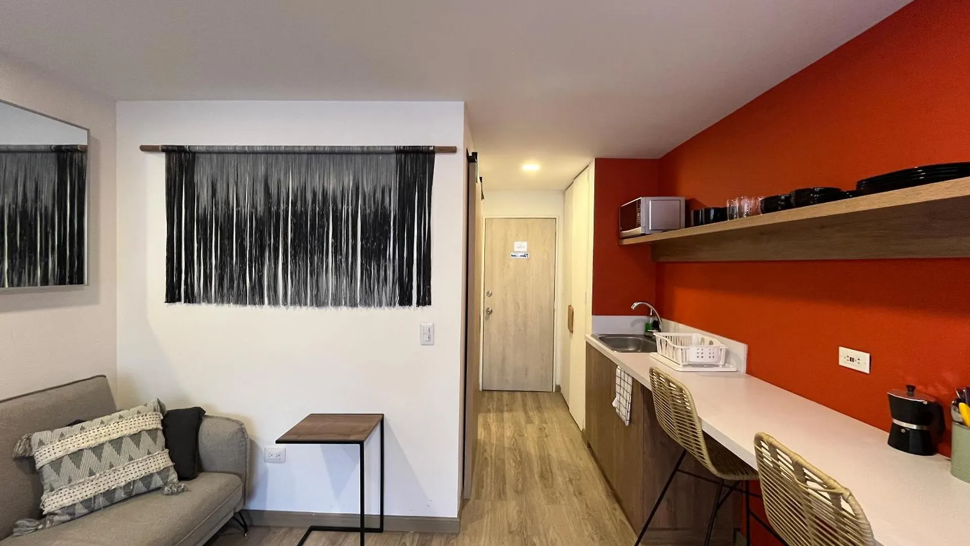 Great Space In Perfect Area! Walk Everywhere! Bogota 0*,