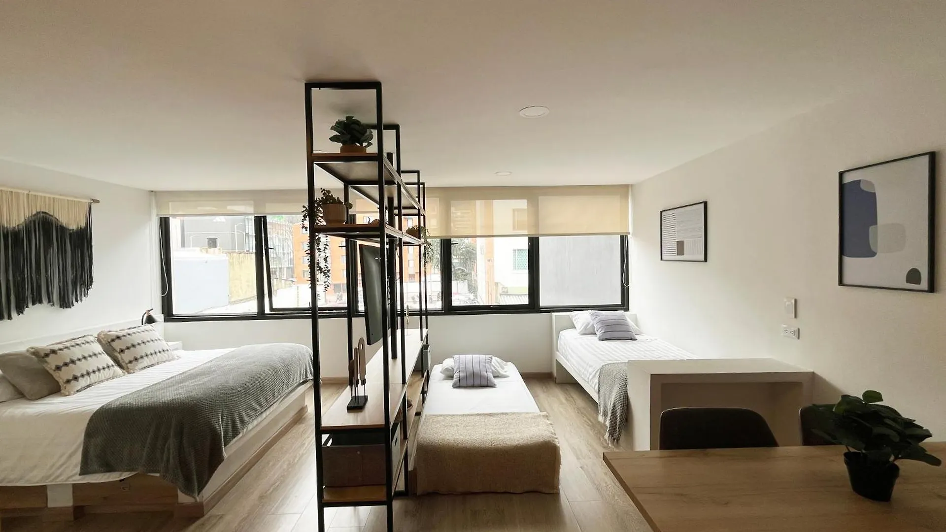 Apartment Great Space In Perfect Area! Walk Everywhere! Bogota